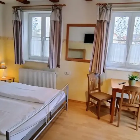 Отель Oberamer Hof Бад-Заульгау