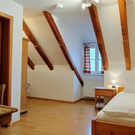 מלון Oberamer Hof 3*